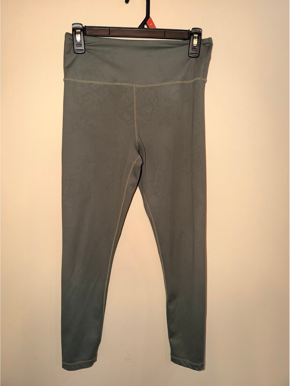ZYIA Active Olive Green Embossed Floral Palm Hi-Rise 7/8 Leggings Size 6-8